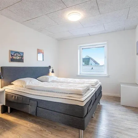 805-hvide-sande-havnegade-2-1-c * Hvide Sande